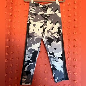 Camo leggings